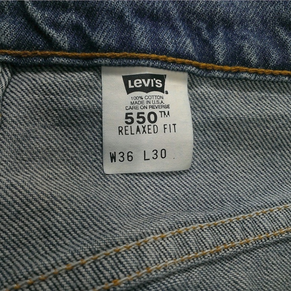 SOLD Vintage Levi's 550 Relaxed Jeans 36x30 #1009 - Picture 6 of 8